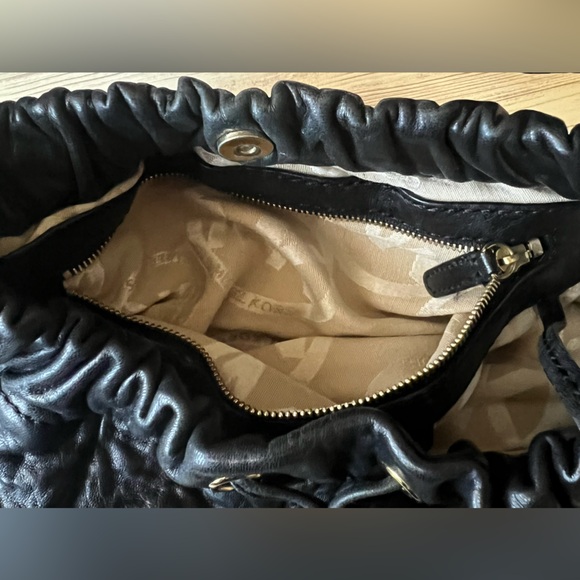 Preowned Michael Kors MK Drawstring Baguette Bag (B13) - Picture 3 of 15